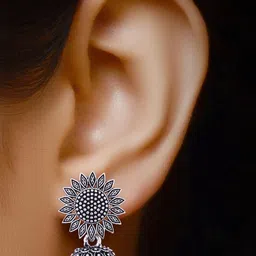 Sangria Silver-Plated Alloy Earrings image 4