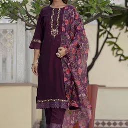 VredeVogel Floral Embroidered Thread Work Kurta with Trousers & Dupatta-picture-28