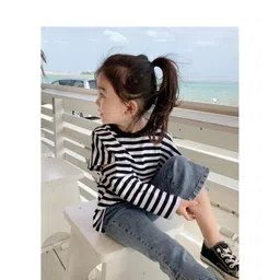 LULU & SKY Girls Striped V-Neck Applique T-shirt image 5