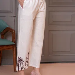 OH MI DIOS Embroidered Round Neck Tunic With Palazzos Co-Ords image 3