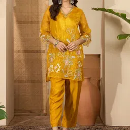 Sangria Embroidered V Neck Tunic With Trousers Co-Ords-image-73