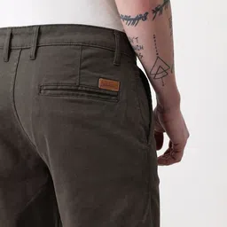 Mast & Harbour Men Mid-Rise Regular Fit Chinos image 5