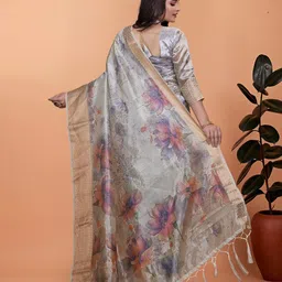 DIVASTRI Floral Printed Zari Banarasi Saree image 5