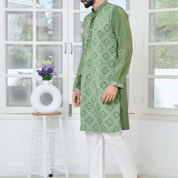 See Designs Men Regular Sequinned Pure Cotton Kurta with Pyjamas image 2
