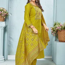 HERE&NOW Women Ethnic Motifs Embroidered Regular Thread Work Kurta with Trousers & With Dupatta image 4