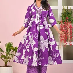 MANJALI DESIGN Women Floral Printed Empire Pure Cotton Kurta with Trousers & With Dupatta image 5