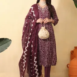 Sangria Women Ethnic Motifs Printed Regular Beads and Stones Pure Cotton Kurta with Trousers & With Dupatta-image-85