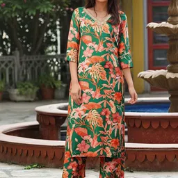 DIVASTRI Women Floral Printed Regular Kurta with Palazzos-picture-33