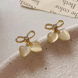 DressBerry Gold Plated Artificial Stones Studded Heart Shaped Studs image 4