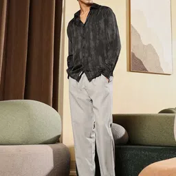 Campus Sutra Gleaming-Grazed Abstract Printed Comfort Satin Casual Shirt-picture-38