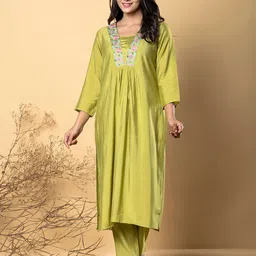 Readiprint Women Ethnic Motifs Embroidered Pleated Thread Work Kurta with Palazzos-picture-32