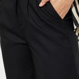 max Women Trousers image 5