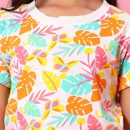V-Mart Girls Printed T-shirt with Shorts image 3