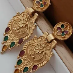 niva fashion Gold-Plated Brass Necklace & Earrings image 3