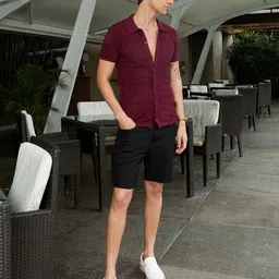 Campus Sutra Men Comfort Spread Collar Solid Casual Shirt image 5