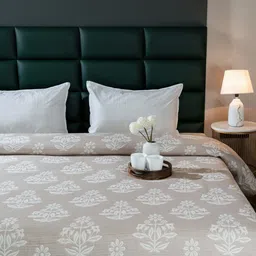 Saral Home Beige & White Floral Printed Cotton 400 GSM Mild Winter Quilt-image-97