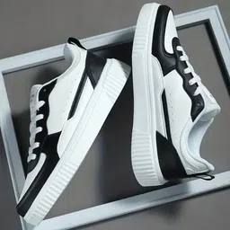 Lejano Men Colourblocked Sneakers image 3