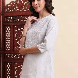 AAYUMI Women Thread Work Pure Cotton Kurti image 4