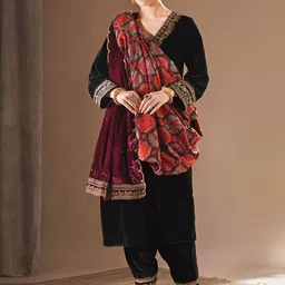 JAYPORE Women Floral Embroidered Velvet Shawl-picture-25