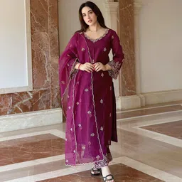 royal export Women Chanderi Kurta Palazzo Dupatta Set image 4