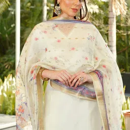 sanjana  silk SANJANA SILK Women Regular Thread Work Kurta with Trousers & With Dupatta image 5