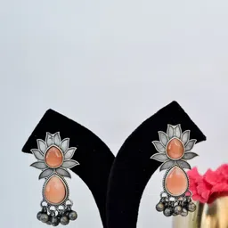 GMM Luxe Floral Drop Earrings image 3