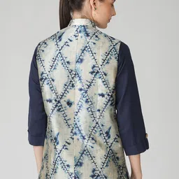 Vastraa Fusion Women Printed Nehru Jackets image 5