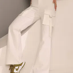 DOLCE CRUDO Women Bootcut High-Rise Light Fade Stretchable Jeans image 3