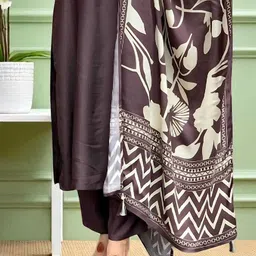 SHADOW & SAINING Women Abstract Printed Regular Pure Cotton Kurta With Trousers & Dupatta image 5