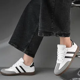 glitchez Women Colourblocked Sneakers-image-39