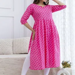 MERAAKI FASHION Leheriya Printed Notch Neck A-Line Pure Cotton Kurta image 4