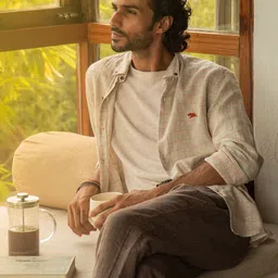 Andamen Men Premium Fit Checked Spread Collar Linen Casual Shirt image 3