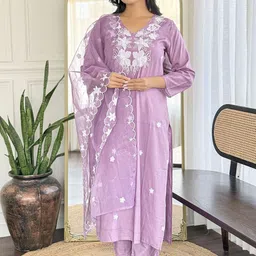 VARNI FABRICS Women Floral Printed Kurta with Trousers & Dupatta-picture-27