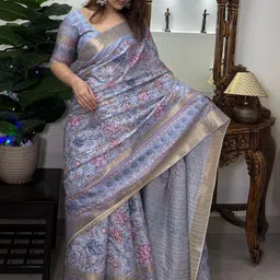 SHREEMALL Floral Printed Zari Saree With Blouse Piece image 3