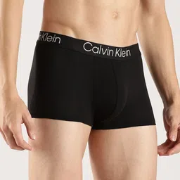 Calvin Klein Underwear Men Pack Of 3 Solid Low-Rise Short Trunks image 2