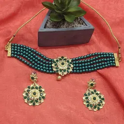 Women Click Stone-Studded Jewellery Set image 1