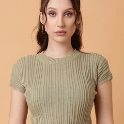 SHOWOFF Blouson Crop Top image 2