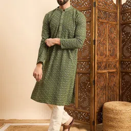 SWAGGINDIA Ethnic Motifs Embroidered Thread Work Mandarin Collar Straight Kurta image 4