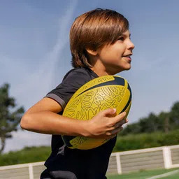 Kipsta By Decathlon Kids' R100 Beginner Rugby Ball image 3