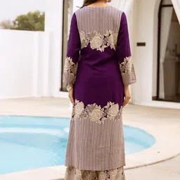 DIVASTRI Floral Printed V-Neck Beads & Stones Straight Kurta With Palazzos image 4