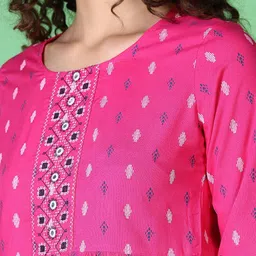 V-Mart Geometric Printed Kurti image 3