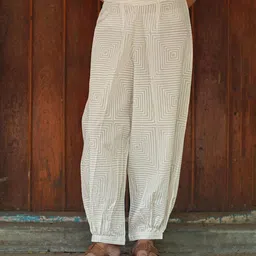 Chidiyaa Women Original Ethnic Motifs Block Printed Loose Fit Salwar Pant image 4