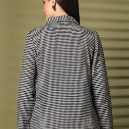 plusS Checked Single-Breasted Blazer image 5