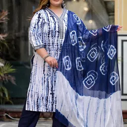 ROPADEMODA Women Yoke Design Viscose Rayon Kurta Sets-image-40