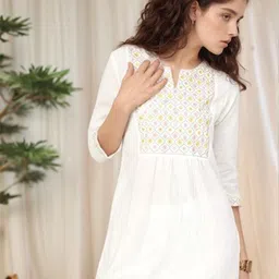 Moda Rapido Floral Yoke Design Notch Neck Thread Work Straight Kurta image 3