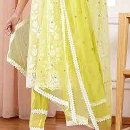 SHADOW & SAINING Floral Embroidered Sequinned Kurta With Trousers & Dupatta image 3