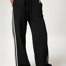 dockstreet Women Solid White Track Pants image 3