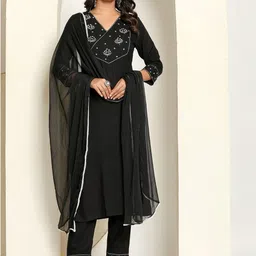 FLAMBOYANT Women Floral Embroidered Kurti with Trouser & Dupatta image 3