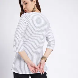 Anouk Rustic Striped V-Neck Straight Kurti image 4