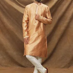 Samyukta Singhania Men Printed Regular Kurta with Churidar image 1